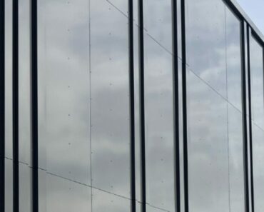Facade construction