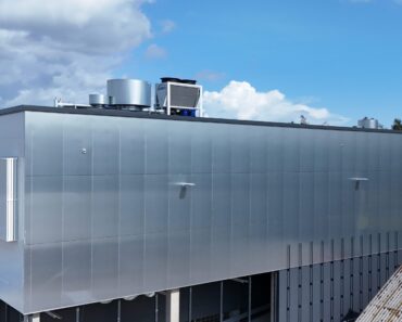 Alumiinikomposiitti julkisivu