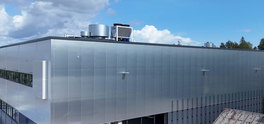 Alumiinikomposiitti julkisivu